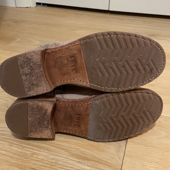 Women’s Frye boots - Picture 6 of 7